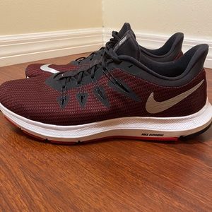 Men’s Nike shoes size 11 in excellent condition